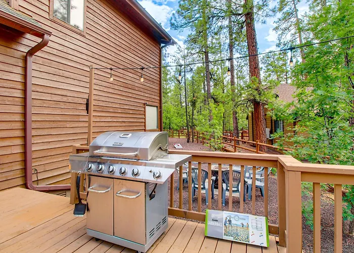 Wraparound Deck + Large Yard: Pinetop Home! *