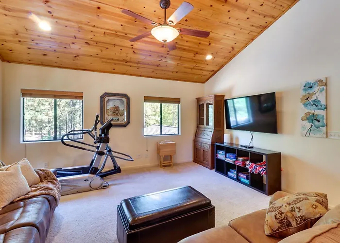Wraparound Deck + Large Yard: Pinetop Home! *