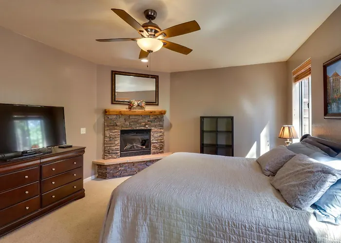 Wraparound Deck + Large Yard: Pinetop Home! *